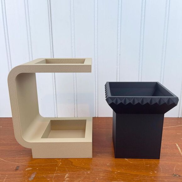 The Daka Planter, Drainage Hole and Stand, Indoor Flower Pot, Succulent Pot - Picture 6 of 10